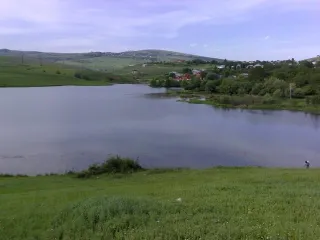 Озеро у Чухурюрда